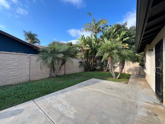 Building Photo - Single Story 3 Bedroom House in South Oceanside