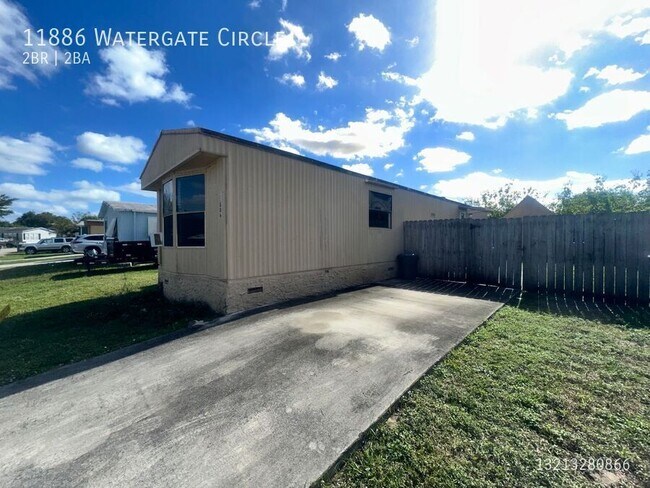 Building Photo - 11886 Watergate Cir