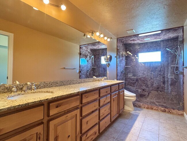 Building Photo - Beauty & Space on Premium Corner Lot!