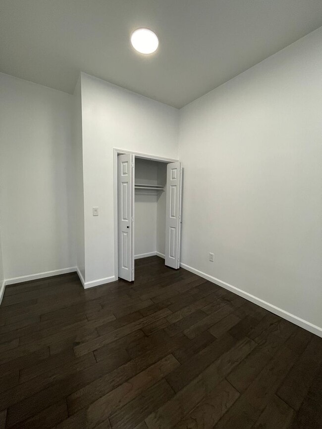 Building Photo - 409 State St