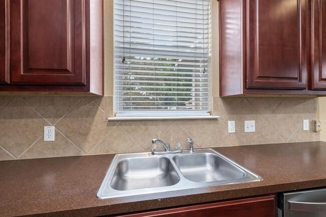 Building Photo - 2405 Kapalua Pl