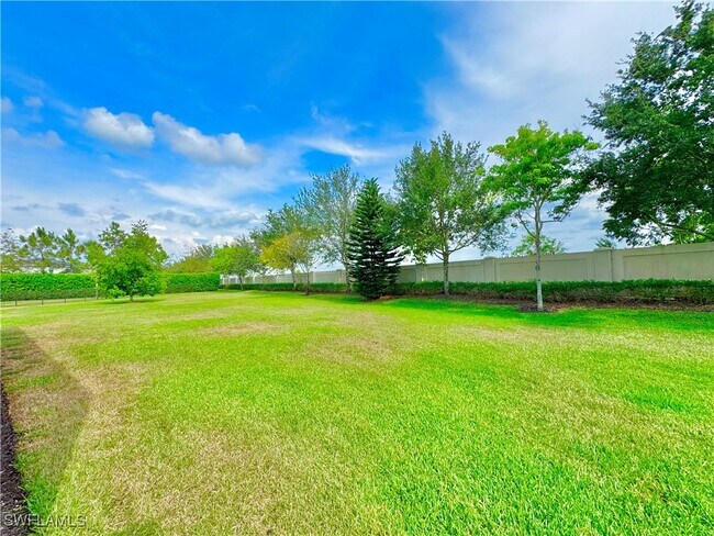 Building Photo - 4171 Crescent Ct