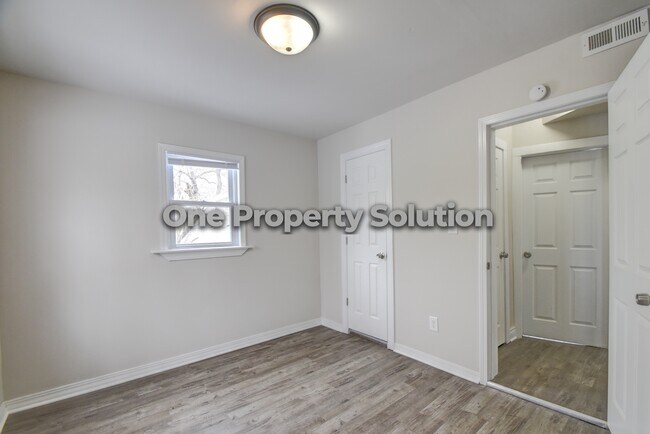 Building Photo - 4589 Hayes St