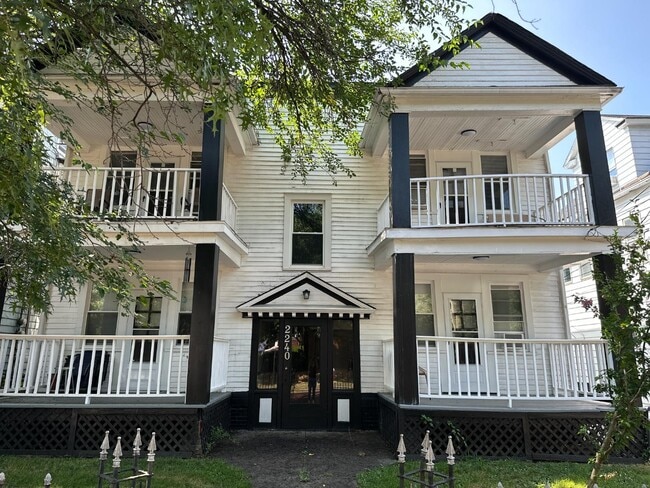 Building Photo - 2240 Murray Hill Rd