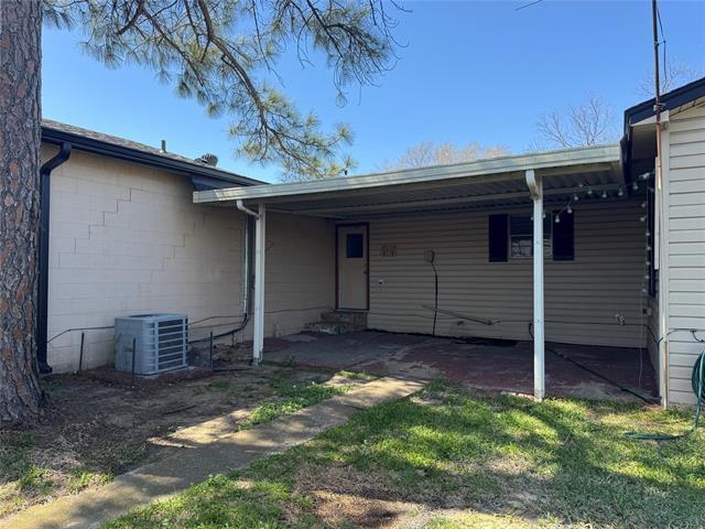 Building Photo - 304 Burgett St