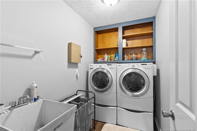 Building Photo - 6617 Idlewood Ct