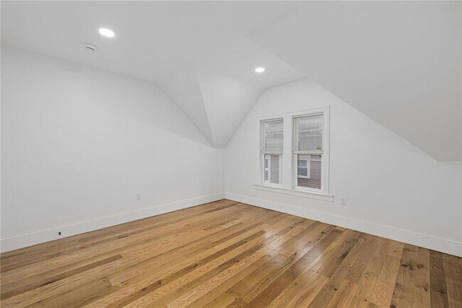 Building Photo - 30 Cypress St