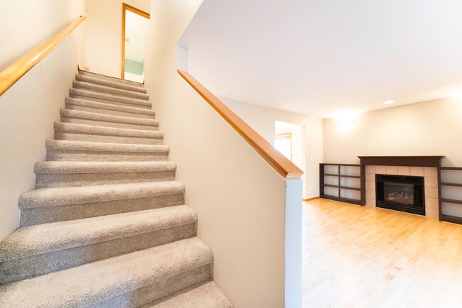 Building Photo - 1625 S Weller St