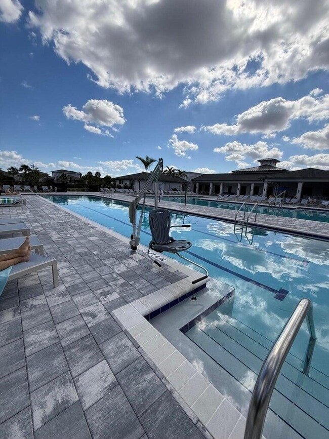 Building Photo - 5759 Phoenix Palm Ct