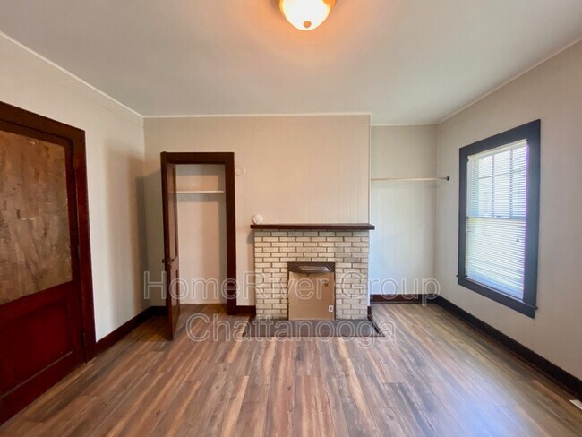 Building Photo - 1411 Roanoke Ave