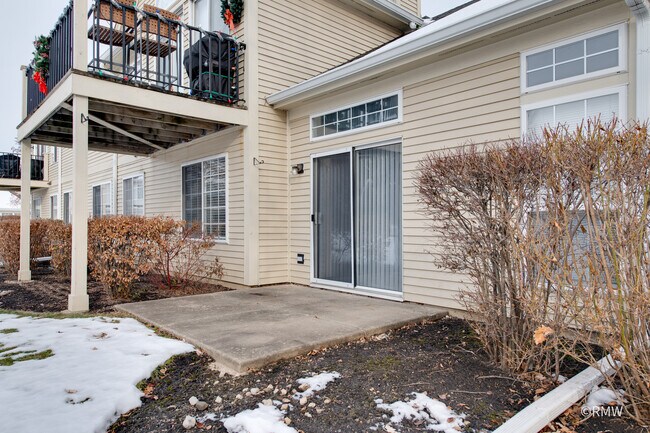 Building Photo - 460 Mayflower Ln