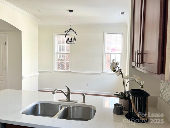 Building Photo - 630 Old Meeting Way