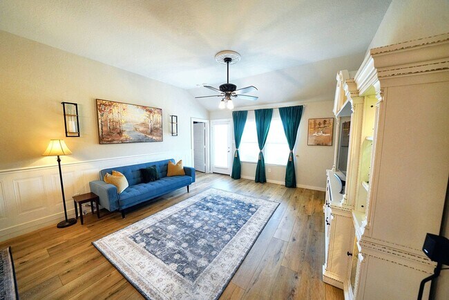 Building Photo - Upgraded Single-Story Home in the Desirable Vista Ridge Subdivision - Realtor Commission: $600