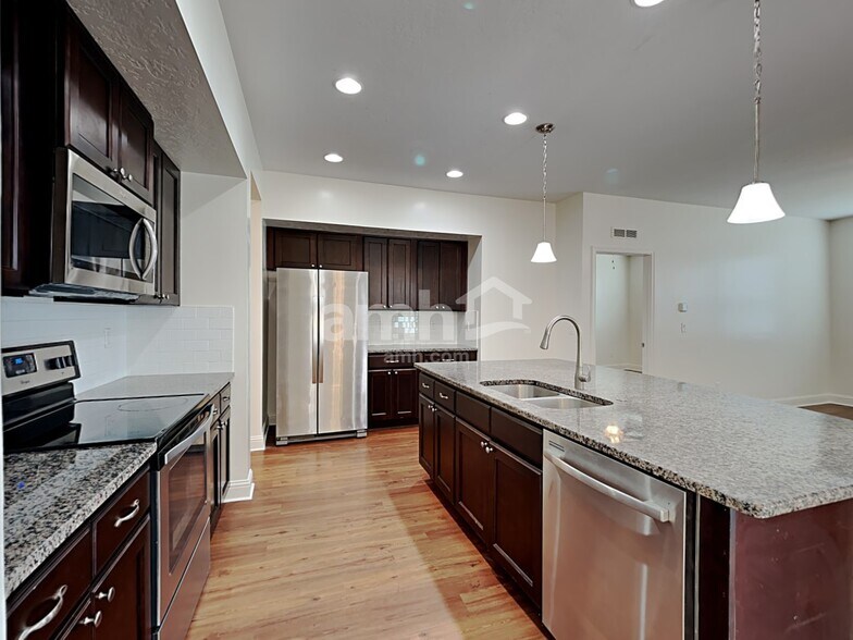 Building Photo - 55 S Fremont St