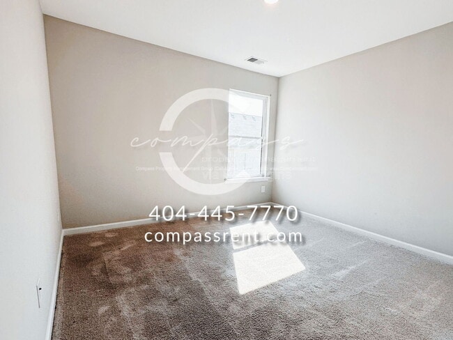 Building Photo - 200 Lyndon Wy NW