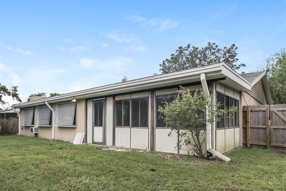 Building Photo - 123 Hidalgo Ave