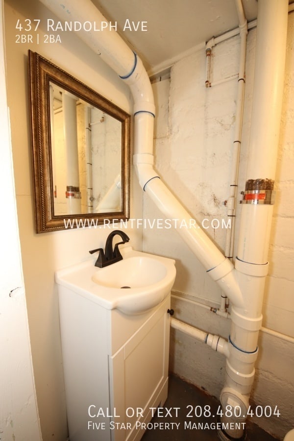 Building Photo - 437 Randolph Ave