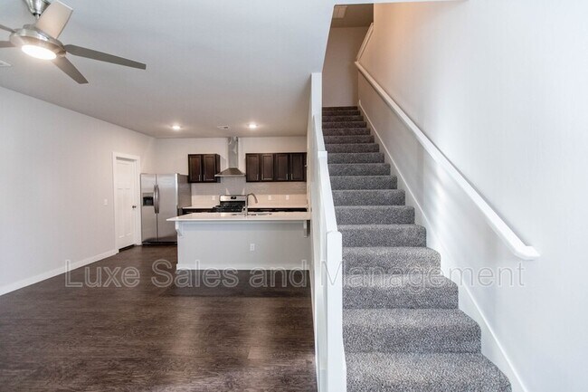 Building Photo - 2124 Camino Del Plaza Ln