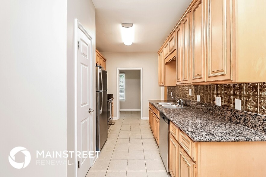 Building Photo - 1298 Railroad Dr