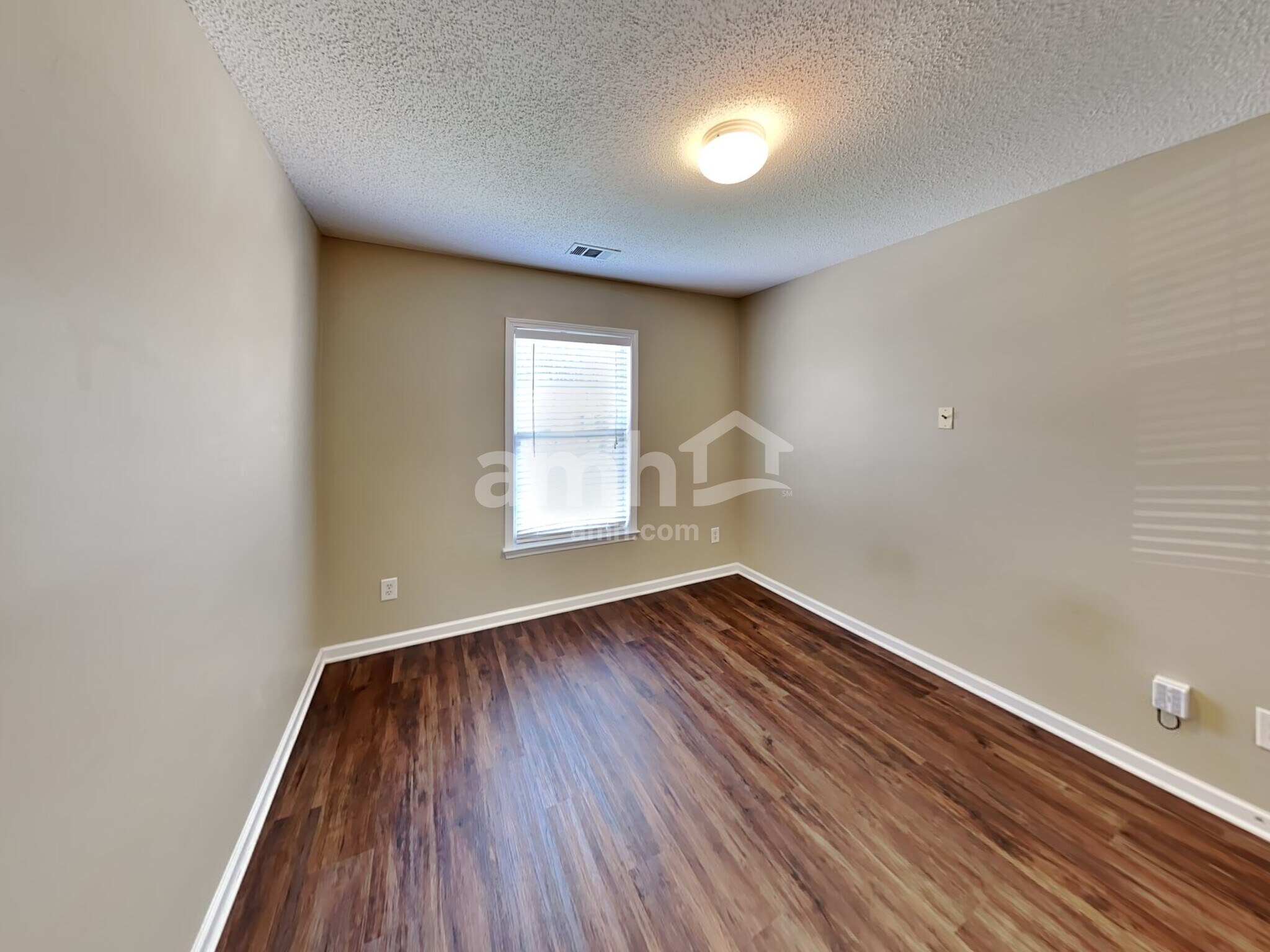 Building Photo - 507 Keeneland Ave