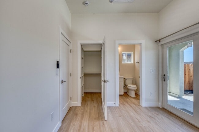 Building Photo - 3052 Eddy Cir
