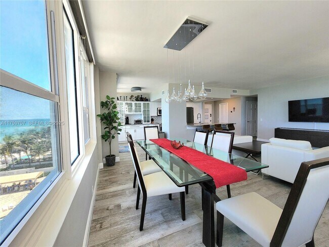 Building Photo - 3505 S Ocean Dr