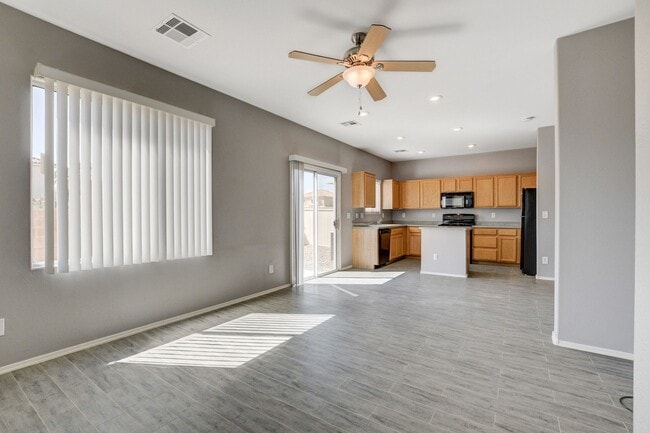 Building Photo - 4 Bedroom Home in the South West / 89139 Area