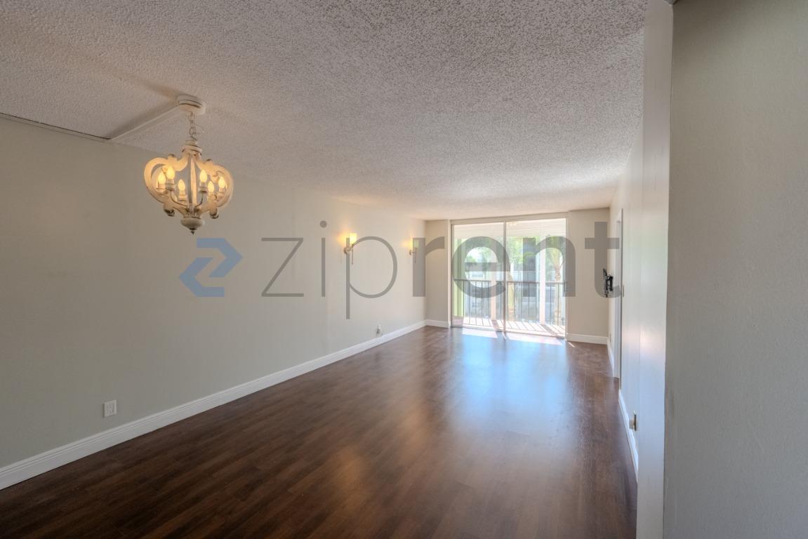 Building Photo - Unit 430C