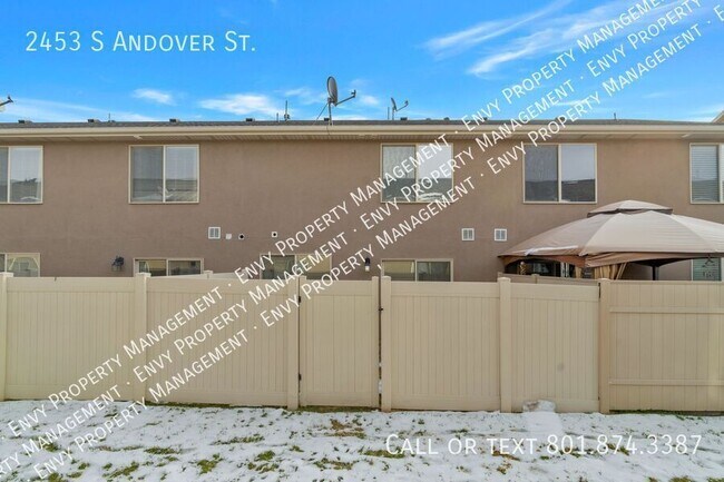 Building Photo - 2453 Andover St