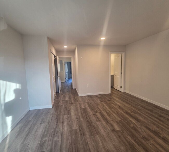 Building Photo - Desirable South Whitehall Township Townhome