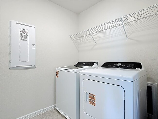 Building Photo - 2241 Southbury Dr