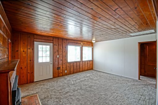 Building Photo - 10831 Woodbine St