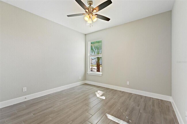 Building Photo - 11 Magnolia Ln