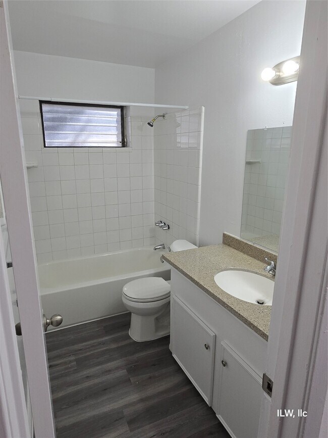 Building Photo - 8814 Ilona Ln