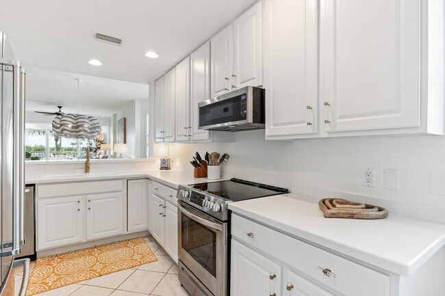 Building Photo - 14555 Gasparilla Rd