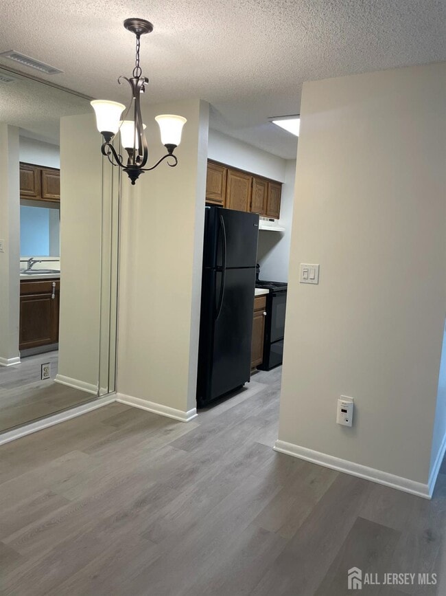 Building Photo - 414 Ravens Crest Dr