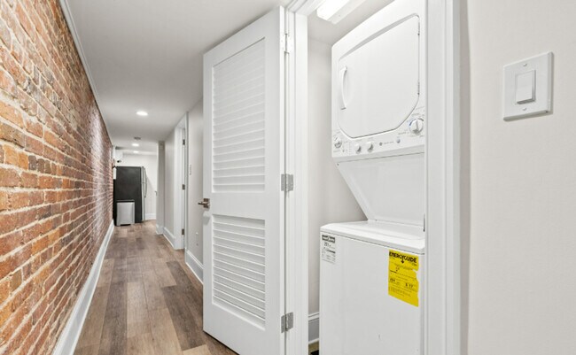 Building Photo - 2126 O St NW