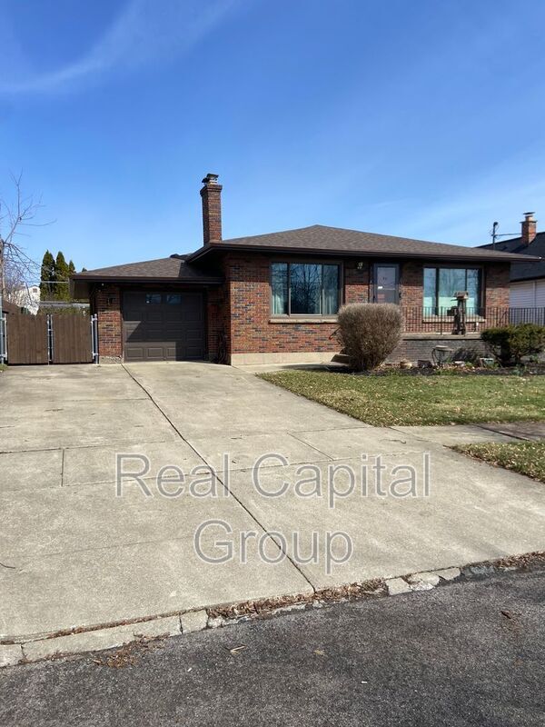 Building Photo - 3518 Ontario Ave