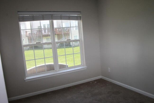 Building Photo - 157 Hudson Dr