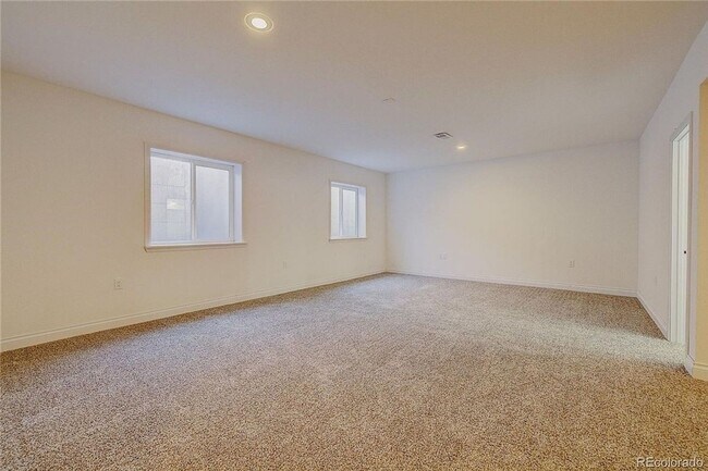 Building Photo - 11475 Helena St