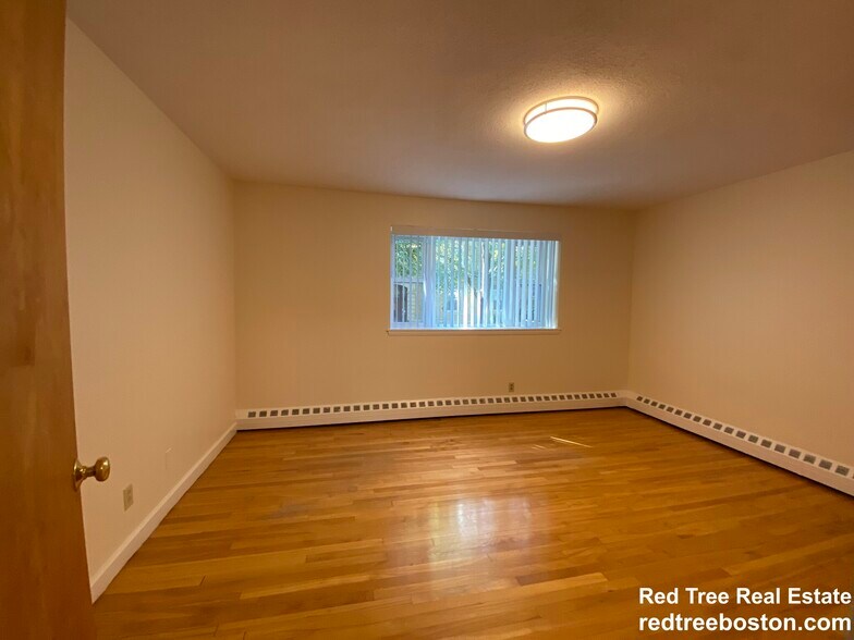 Building Photo - 59 Parkman St