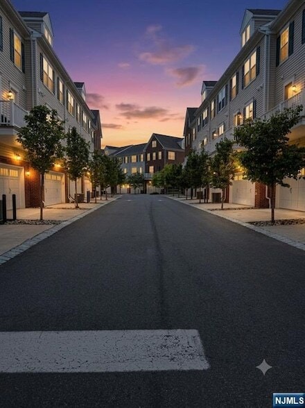 Building Photo - 12-46 Plaza Road Unit