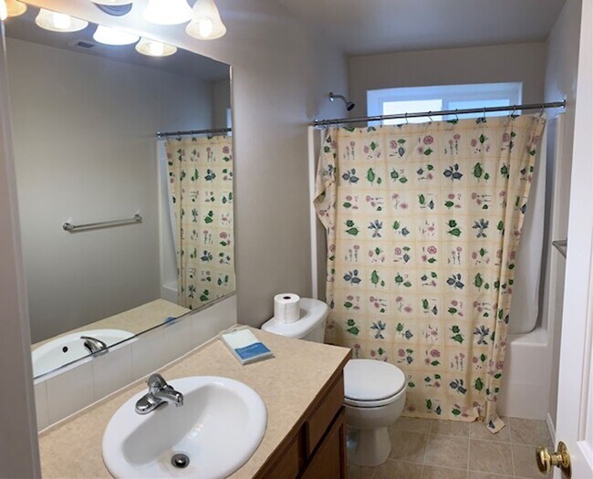 Building Photo - $3,495 / 4br - 3600ft2 - Exqusite, executi...