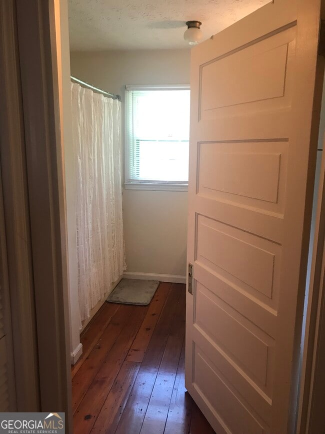 Building Photo - 120 Boley Dr