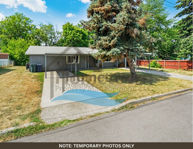 Building Photo - 2711 N 10th Pl