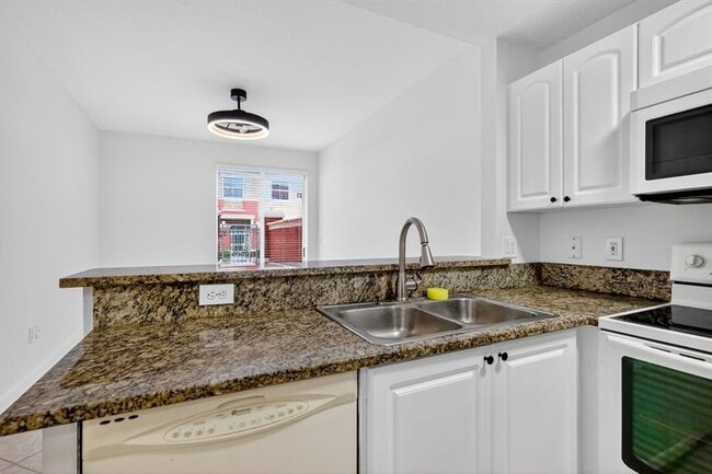 Building Photo - 6103 NW 116 Pl