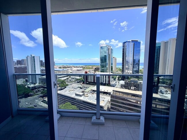 Building Photo - 1288 Kapiolani Blvd