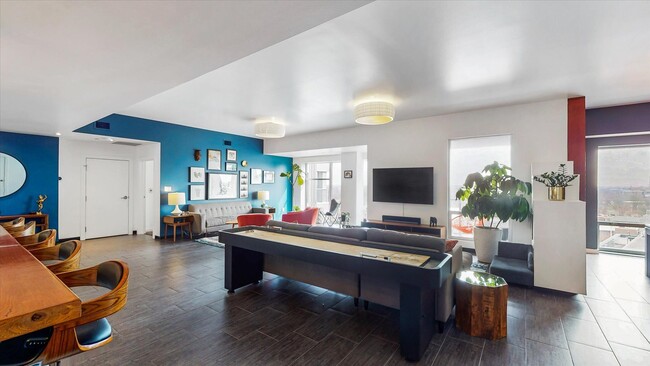 Building Photo - 3,400 SQFT CONDO IN DOWNTOWN CHAMPAIGN W/ ...