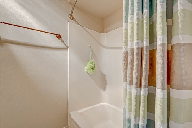 Building Photo - 5976 Woodway Place Ct