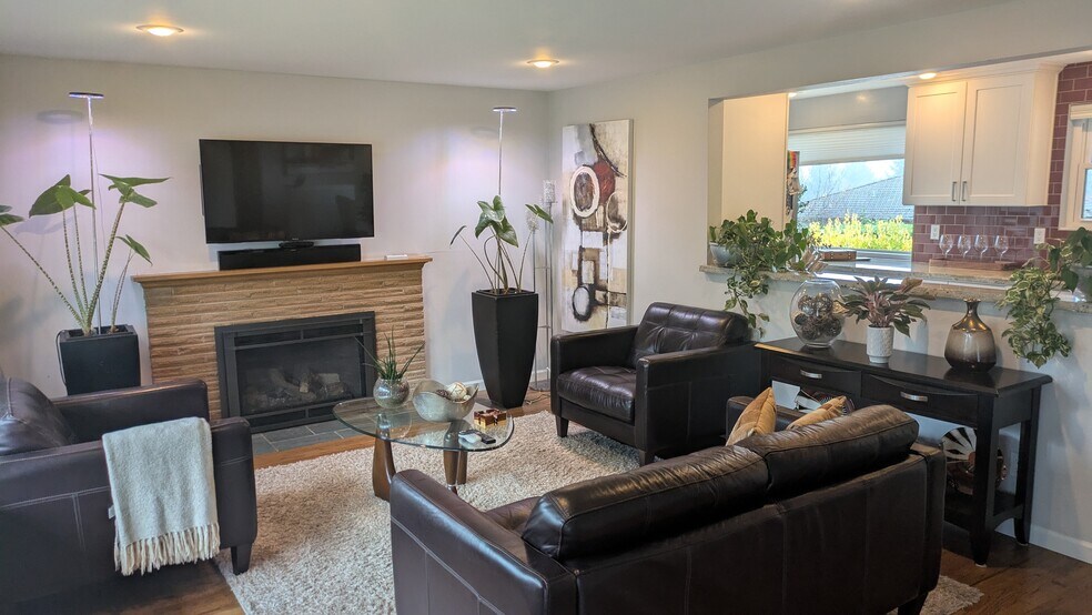 living room 1 - 1412 SW 130th St